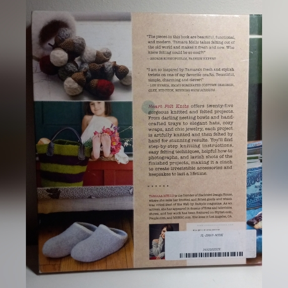 Heart Felt Knits: 25 Fresh & Modern Felting Projectsby Tamara Mello - Picture 2 of 4